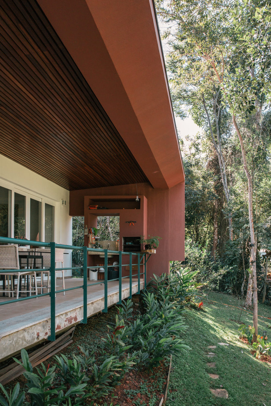 gisele-borges-arquitetura-casa-rio-acima-05